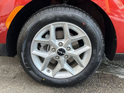 Used 2025 Kia Soul LX w/ LX Technology Package image 27