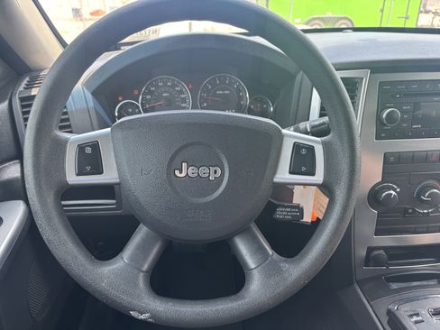 Used 2008 Jeep Grand Cherokee Laredo AWD/4WD image 14