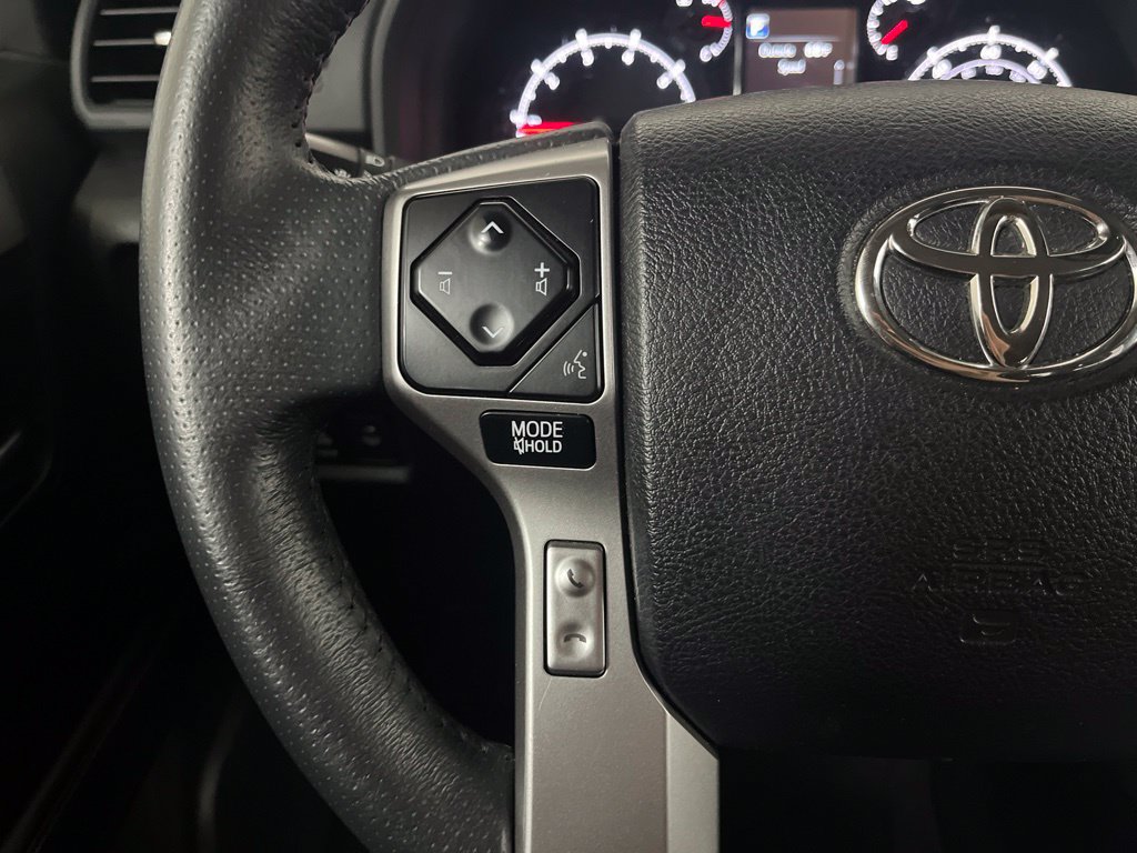 Used 2022 Toyota 4Runner SR5 AWD/4WD image 55