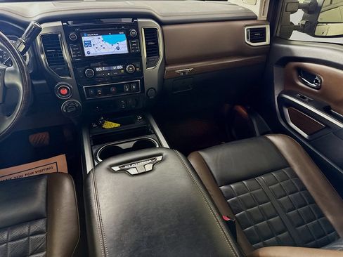 Used 2018 Nissan Titan Platinum Reserve w/ Platinum Utility Package AWD/4WD image 27