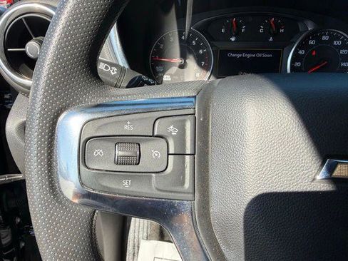 Used 2025 Chevrolet Blazer LT AWD/4WD image 8