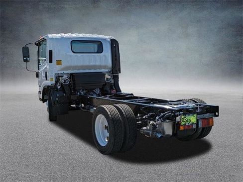 New 2025 Chevrolet Low Cab Forward image 6