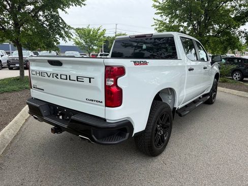 Used 2023 Chevrolet Silverado 1500 Custom Trail Boss w/ LPO, Dark Essentials Package AWD/4WD image 5