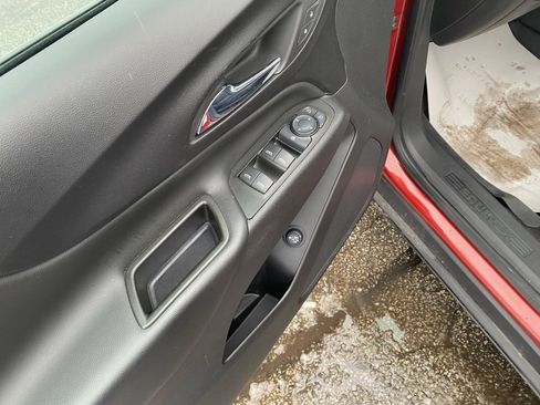 Used 2023 Chevrolet Equinox LT image 10