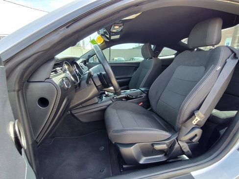 Used 2016 Ford Mustang V6 Coupe image 15