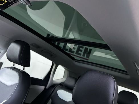 New 2025 Volkswagen Taos SEL image 22