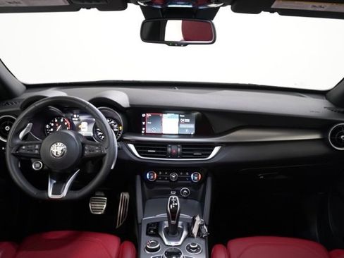 Used 2023 Alfa Romeo Stelvio Veloce image 14