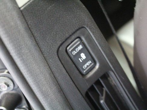 Used 2019 Honda Odyssey EX-L image 23