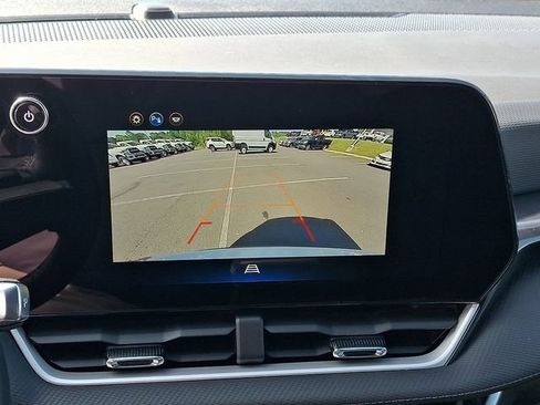 Used 2026 Chevrolet Equinox LT FWD image 18