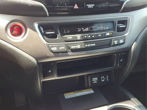 Used 2023 Honda Ridgeline RTL-E image 22