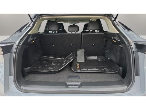Used 2025 Nissan Ariya AWD image 31