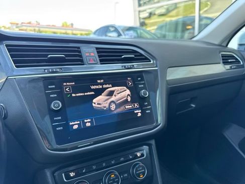 Used 2019 Volkswagen Tiguan SE w/ Panoramic Sunroof Package AWD/4WD image 13