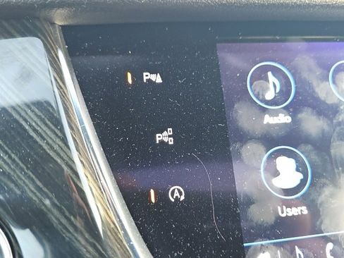 Used 2020 Cadillac XT6 Premium Luxury image 33