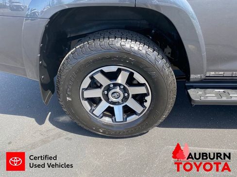 Certified 2023 Toyota 4Runner TRD Off-Road Premium w/ Moonroof Package AWD/4WD image 10