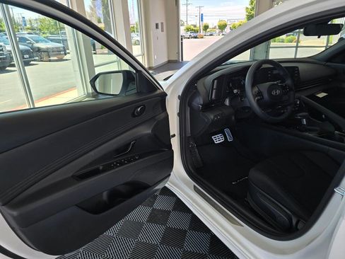 New 2026 Hyundai Elantra SEL Sport Premium FWD image 32