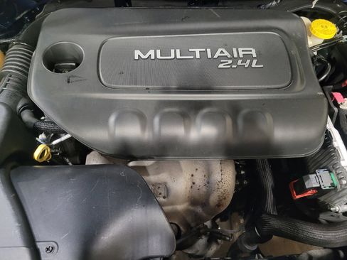 Used 2016 Jeep Cherokee Latitude w/ Comfort/Convenience Group image 30