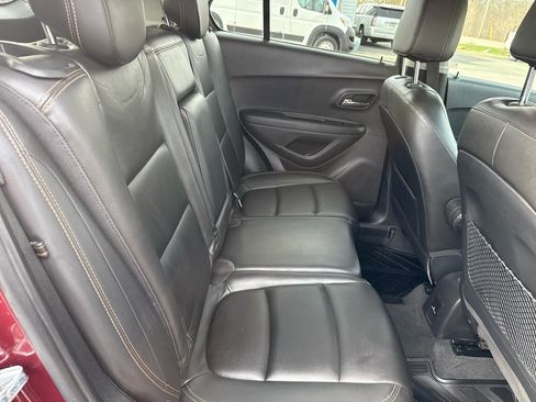 Used 2017 Chevrolet Trax Premier w/ Driver Confidence II Package image 27