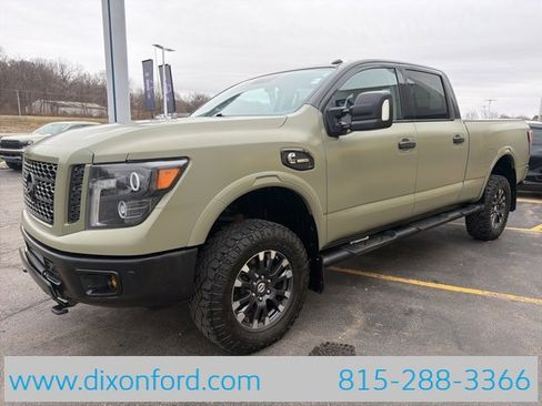 Used 2018 Nissan Titan PRO-4X image 3