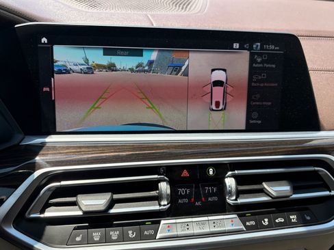 Used 2019 BMW X7 xDrive40i w/ Cold Weather Package AWD/4WD image 22