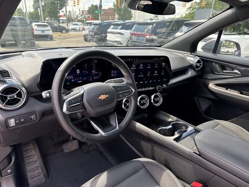 Used 2024 Chevrolet Blazer EV LT AWD/4WD image 11