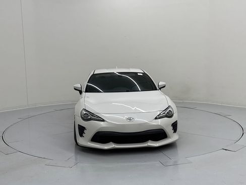 Used 2020 Toyota 86 image 8