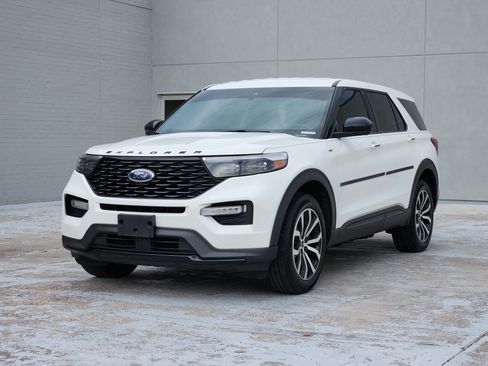 Used 2022 Ford Explorer ST-Line w/ Class IV Trailer Tow Package AWD/4WD image 4