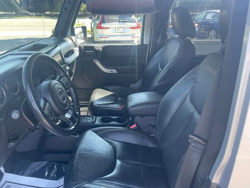 Used 2014 Jeep Wrangler Sahara w/ Dual Top Group AWD/4WD image 12