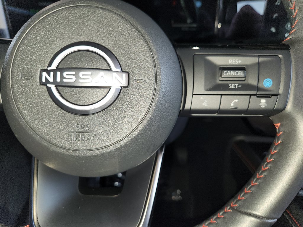 Certified 2025 Nissan Kicks SR FWD image 26