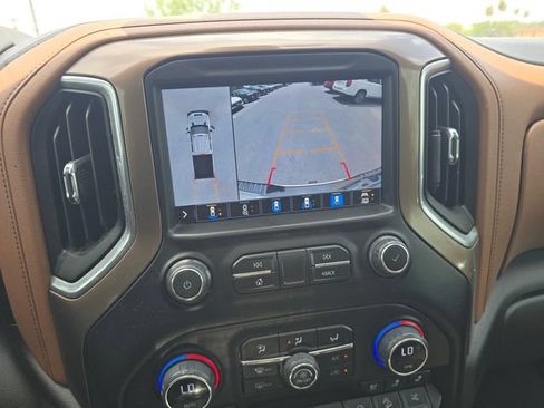 Used 2023 Chevrolet Silverado 2500 High Country w/ Technology Package AWD/4WD image 22