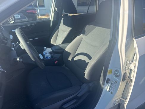 Used 2020 Toyota RAV4 LE w/ All Weather Liner Package image 6