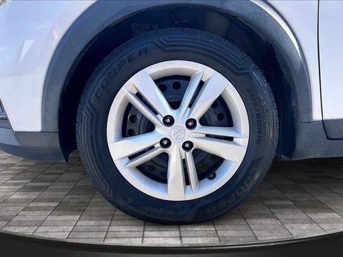 Used 2020 Nissan Kicks S image 10