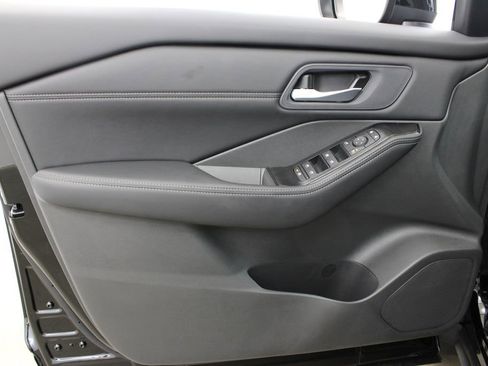 New 2026 Nissan Rogue SV FWD image 17