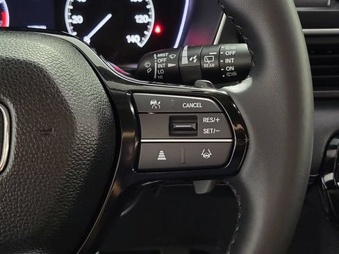 Used 2025 Honda Pilot EX-L image 26