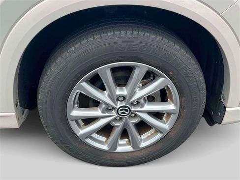 Used 2024 MAZDA CX-5 AWD 2.5 S w/ Preferred Package image 11