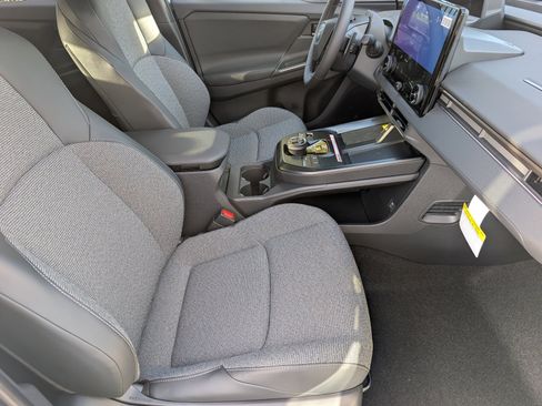 New 2026 Toyota bZ XLE Plus image 17