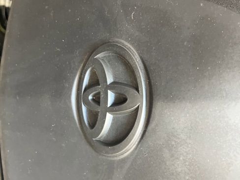 Used 2023 Toyota Camry SE FWD image 12