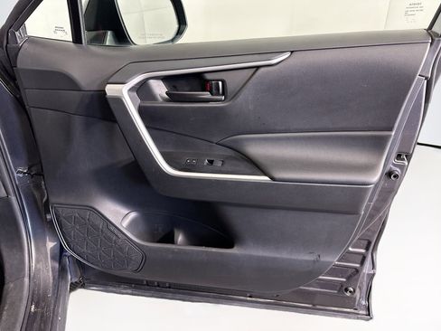 Used 2024 Toyota RAV4 LE image 31