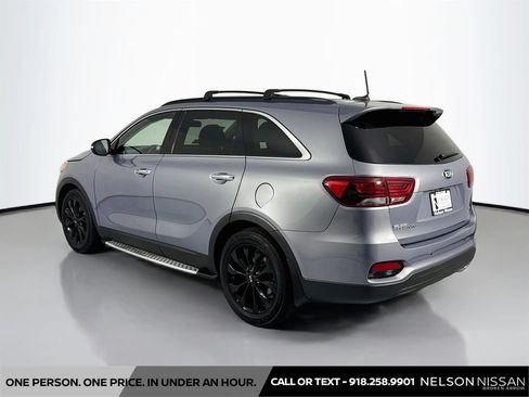 Used 2019 Kia Sorento S FWD image 7