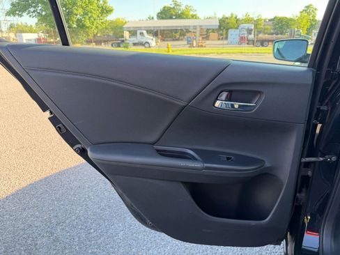 Used 2014 Honda Accord Sport image 22