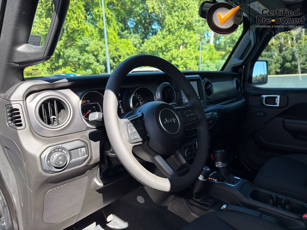 Certified 2023 Jeep Gladiator Sport AWD/4WD image 46
