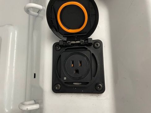 Certified 2025 Chevrolet Silverado 1500 LT image 13