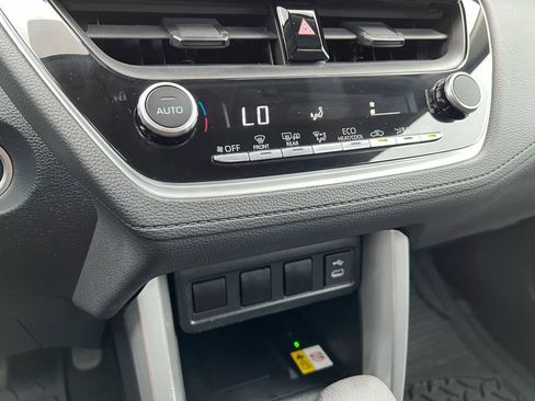 Used 2023 Toyota Corolla Cross LE AWD/4WD image 16