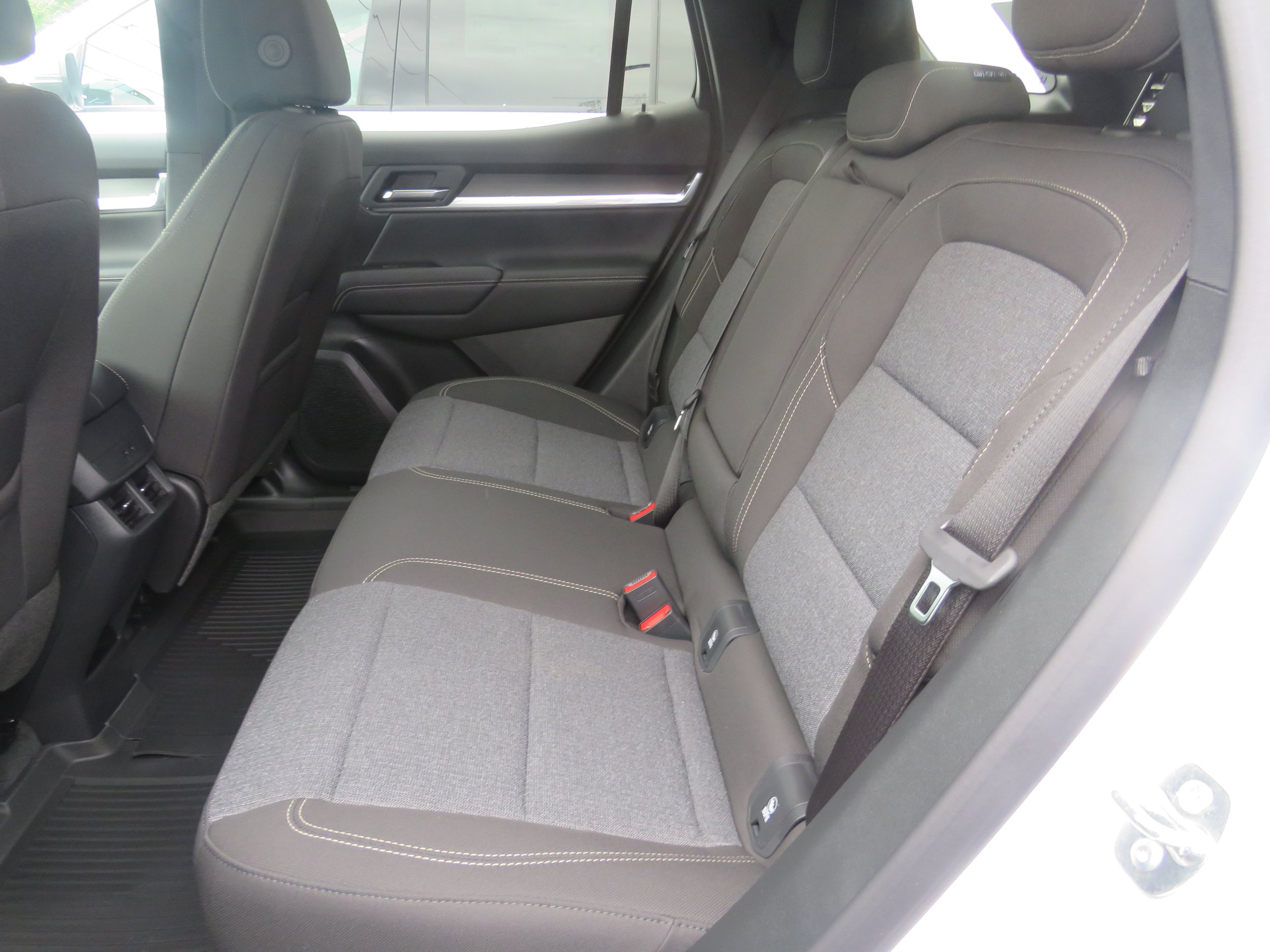 New 2027 GMC Terrain Elevation w/ LPO, Floor Liner Package AWD/4WD image 12