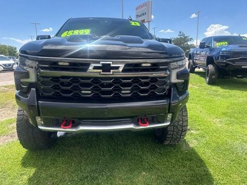 Used 2023 Chevrolet Silverado 1500 ZR2 w/ Technology Package AWD/4WD image 2