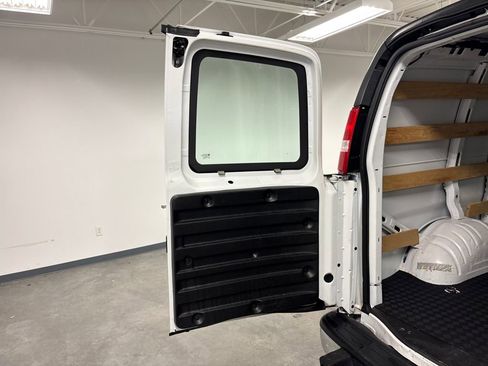 Used 2024 Chevrolet Express 2500 w/ Driver Convenience Package image 18