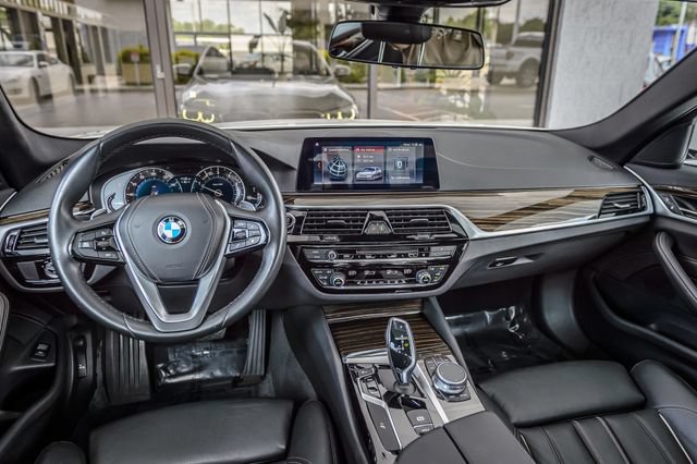 Used 2019 BMW 530i w/ Convenience Package RWD image 25