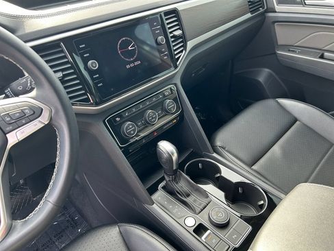 Used 2022 Volkswagen Atlas SE AWD/4WD image 25