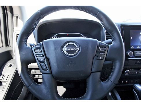 Certified 2024 Nissan Frontier SV w/ SV Convenience Package image 11