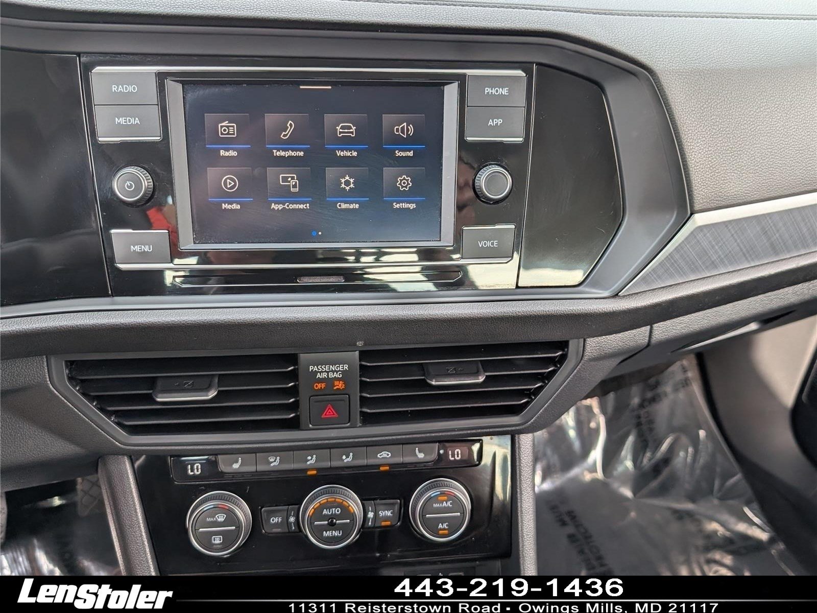 Used 2022 Volkswagen Jetta SE FWD image 27
