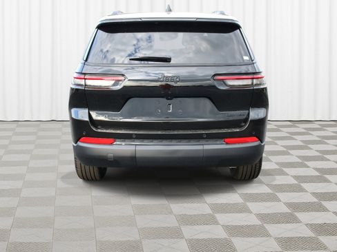 New 2025 Jeep Grand Cherokee L Limited w/ Black Appearance Package image 38